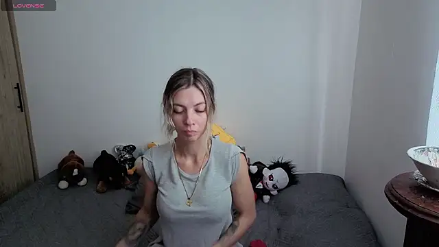 Snapshot of Princezzlove3 chatting on February 2026 01:09:01 PM Princezzlove3 online show from February 2026 01:09:01 PM