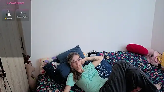 Snapshot of Princezzlove3 chatting on February 2026 02:17:02 PM Princezzlove3 online show from February 2026 02:17:02 PM