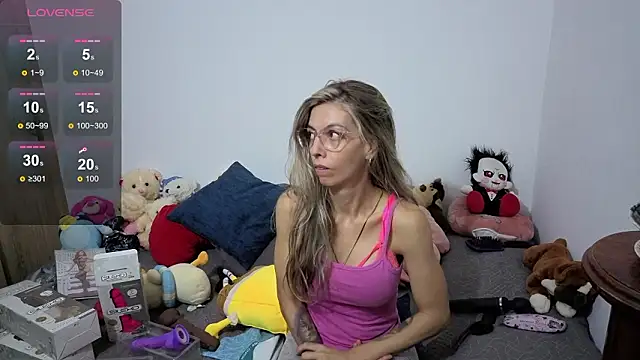 Snapshot of Princezzlove3 chatting on February 2026 02:01:01 AM Princezzlove3 online show from February 2026 02:01:01 AM