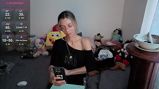 Snapshot of Princezzlove3 chatting on February 2026 12:23:01 PM Princezzlove3 online show from February 2026 12:23:01 PM