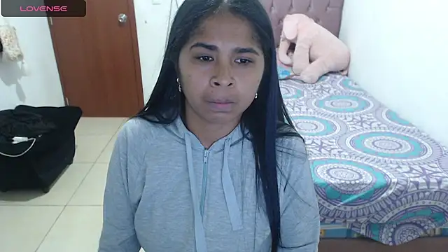 Snapshot of july-feria chatting on February 2025 08:21:02 PM july-feria online show from February 2025 08:21:02 PM