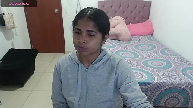 Snapshot of july-feria chatting on February 2025 10:43:02 PM july-feria online show from February 2025 10:43:02 PM