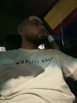 arturguy00 online show from February 2026 09:54:01 AM