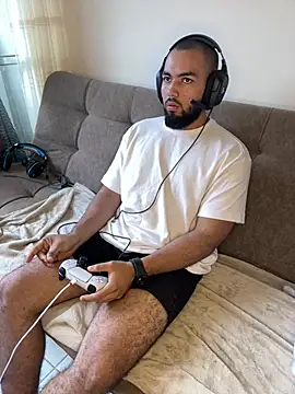 arturguy00 online show from February 2026 09:22:01 PM