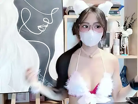 Lush-Office online show from November 2025 07:31:01 AM