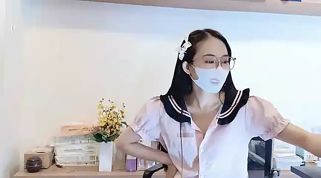 Lush-Office online show from March 2025 01:13:02 PM