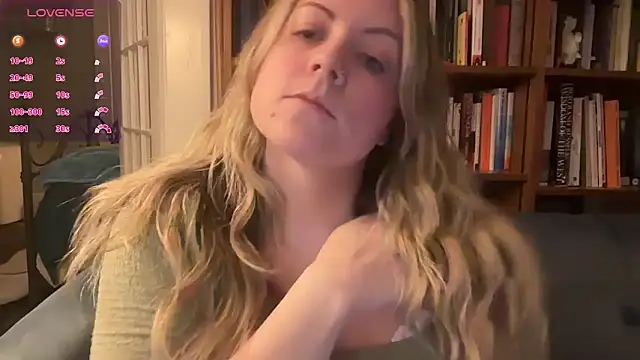 Snapshot of girlnextdoorjoelle chatting on January 2025 05:47:02 AM girlnextdoorjoelle online show from January 2025 05:47:02 AM