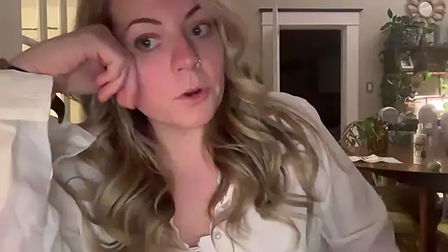 Snapshot of girlnextdoorjoelle chatting on January 2025 09:51:02 AM girlnextdoorjoelle online show from January 2025 09:51:02 AM