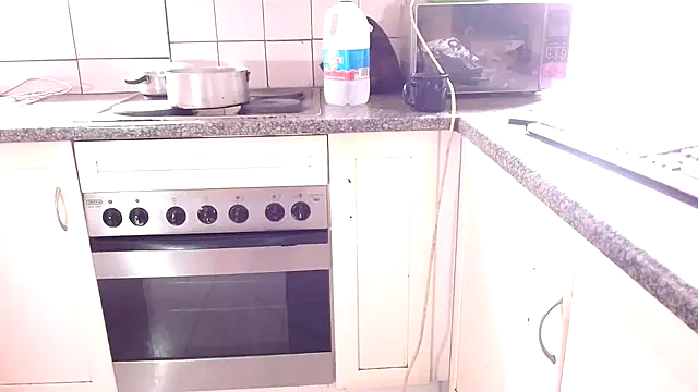 omalicha98 online show from October 2025 06:39:02 AM