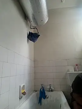 omalicha98 online show from April 2026 01:18:01 PM