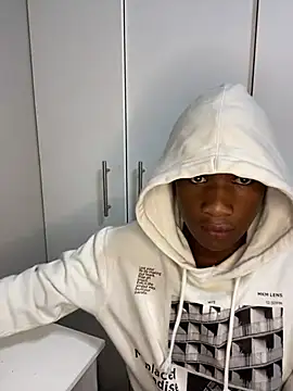 snotLoud online show from February 2025 10:00:01 PM