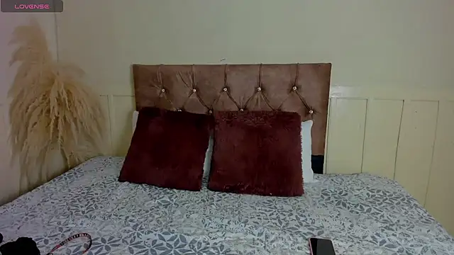 Natashawool1 online show from March 2025 12:44:02 PM