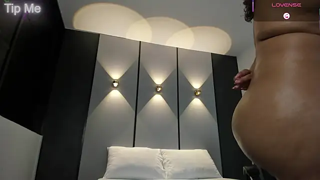 lilly ass  online show from September 2025 01:06:01 AM