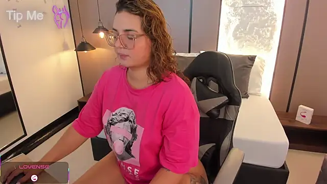 lilly ass  online show from October 2025 12:17:01 PM
