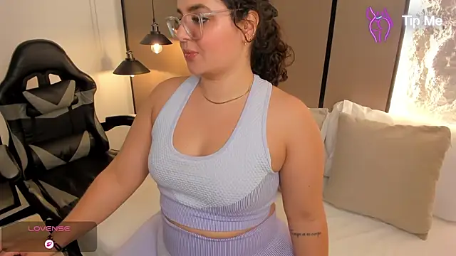 lilly ass  online show from June 2026 03:50:01 PM