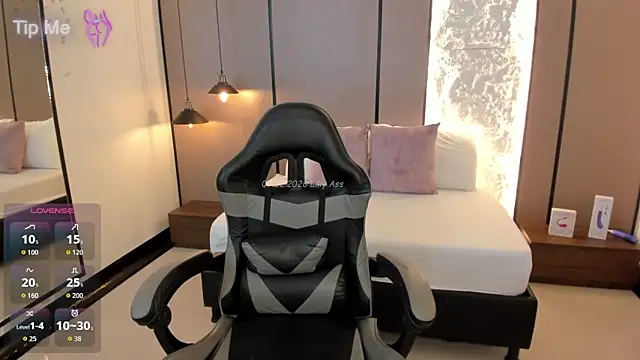 lilly ass  online show from February 2026 12:57:01 PM