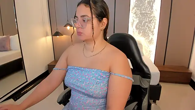 lilly ass  online show from February 2026 12:18:02 PM