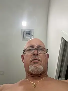 carlospingalinda online show from February 2026 10:54:01 PM