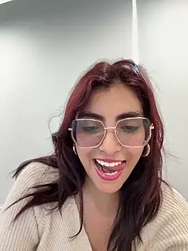 Snapshot of MartinaSooler chatting on February 2025 07:48:02 PM MartinaSooler online show from February 2025 07:48:02 PM