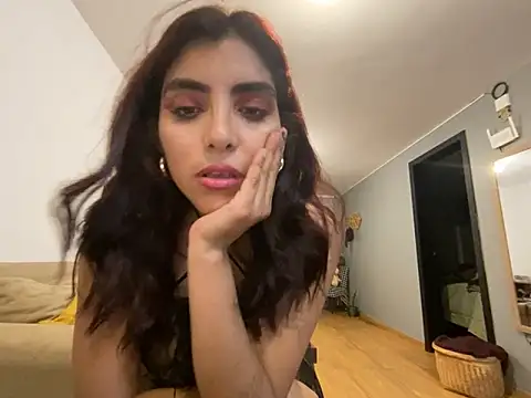 Snapshot of MartinaSooler chatting on February 2025 03:12:02 AM MartinaSooler online show from February 2025 03:12:02 AM