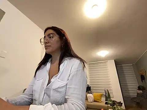 Snapshot of MartinaSooler chatting on February 2025 11:52:02 PM MartinaSooler online show from February 2025 11:52:02 PM