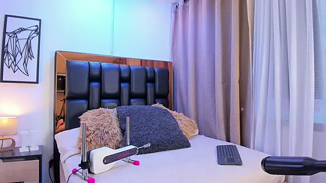 Katalina Evans online show from February 2026 11:54:02 AM