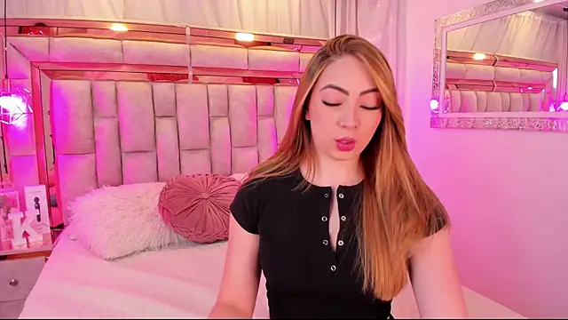 Katalina Evans online show from December 2025 10:50:02 AM