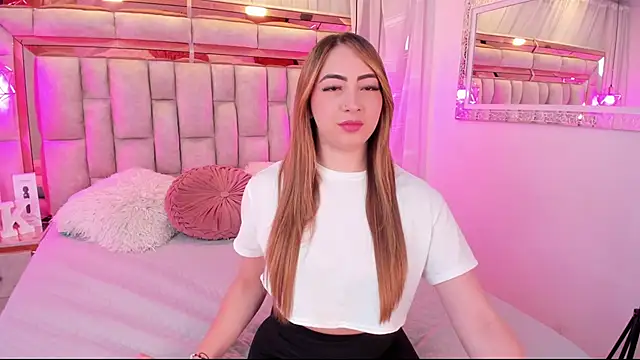 Katalina Evans online show from November 2025 10:47:02 AM