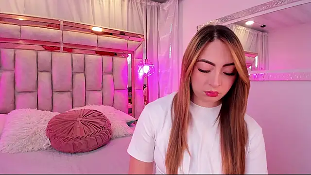 Katalina Evans online show from November 2025 11:11:02 AM