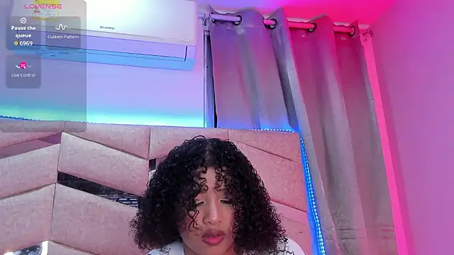 BrigitteRoy  online show from March 2026 03:07:01 AM