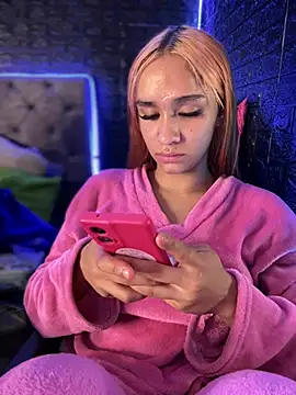 Snapshot of Isabellaa_Hot chatting on February 2025 03:06:01 AM Isabellaa Hot online show from February 2025 03:06:01 AM