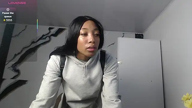 esmeralda-bk online show from October 2025 09:15:02 PM