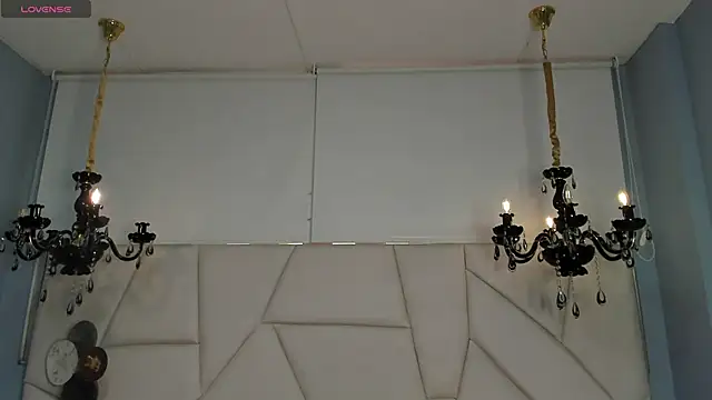 Snapshot of Aitana_Hilton_ chatting on October 2025 11:44:02 AM Aitana Hilton online show from October 2025 11:44:02 AM