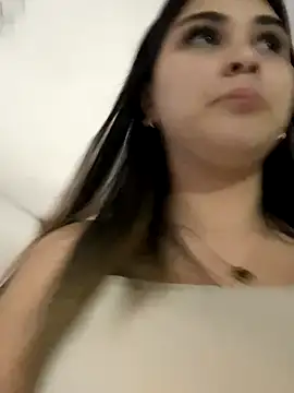 Snapshot of Aitana_Hilton_ chatting on November 2025 11:47:01 AM Aitana Hilton online show from November 2025 11:47:01 AM