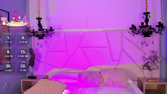 Snapshot of Aitana_Hilton_ chatting on November 2025 11:58:02 AM Aitana Hilton online show from November 2025 11:58:02 AM