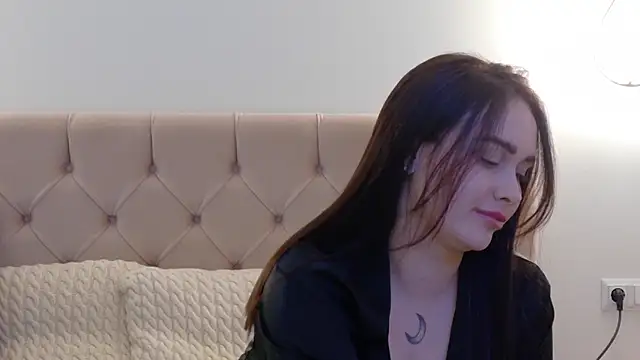 Lilliana Moon online show from March 2025 04:14:01 PM