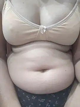 nikkibenza online show from March 2025 05:28:02 PM