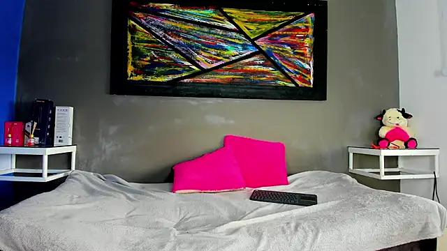 Charlotte curvy  online show from March 2026 08:07:01 PM