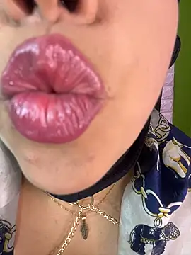 zahra Jalid online show from February 2026 11:57:01 PM