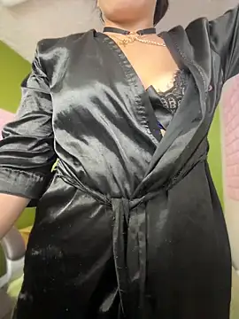 Snapshot of zahra_Jalid chatting on June 2026 10:03:02 PM zahra Jalid online show from June 2026 10:03:02 PM