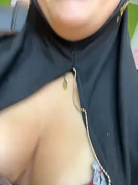 zahra Jalid online show from January 2026 11:32:01 PM