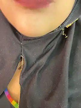 Snapshot of zahra_Jalid chatting on December 2025 11:10:01 PM zahra Jalid online show from December 2025 11:10:01 PM