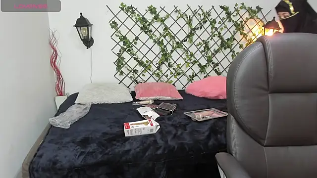 zahra Jalid online show from October 2025 09:24:01 PM