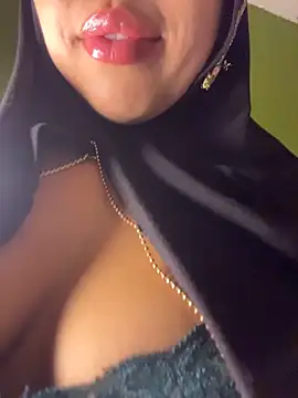 zahra Jalid online show from April 2026 11:18:02 PM