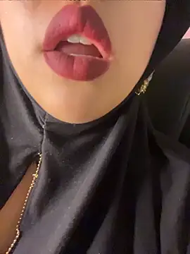 Snapshot of zahra_Jalid chatting on April 2026 10:27:01 PM zahra Jalid online show from April 2026 10:27:01 PM