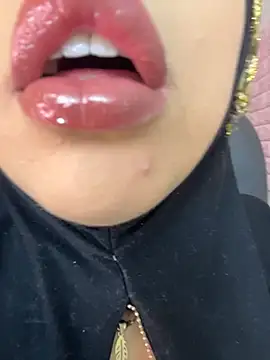 zahra Jalid online show from February 2026 10:49:01 PM