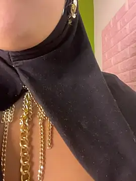 zahra Jalid online show from April 2026 01:00:01 AM