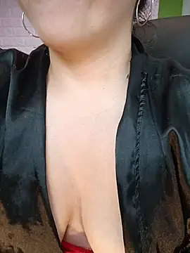 zahra Jalid online show from November 2025 11:27:01 PM