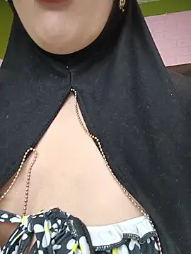 zahra Jalid online show from November 2025 11:38:02 PM