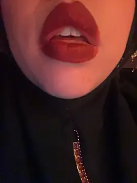Snapshot of zahra_Jalid chatting on May 2026 11:25:04 PM zahra Jalid online show from May 2026 11:25:04 PM